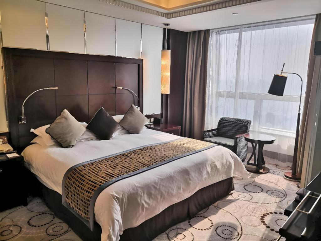 Grand Soluxe Zhongyou Hotel Shanghai Bagian luar foto