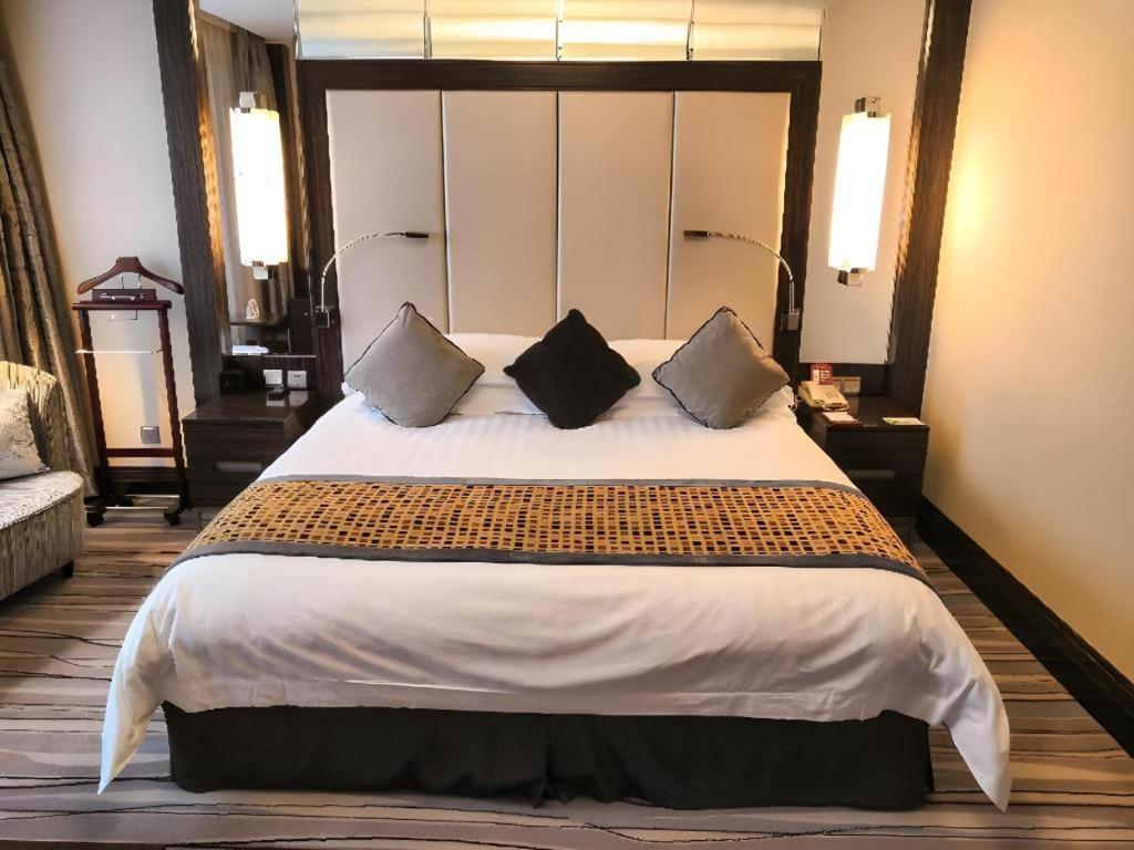 Grand Soluxe Zhongyou Hotel Shanghai Bagian luar foto