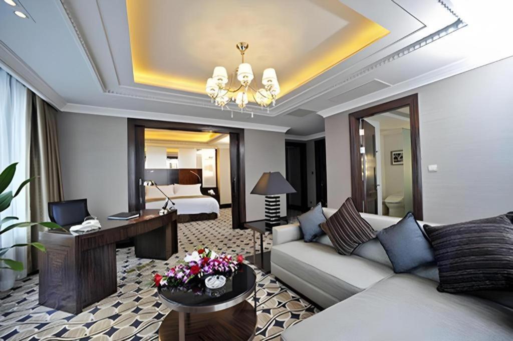 Grand Soluxe Zhongyou Hotel Shanghai Bagian luar foto