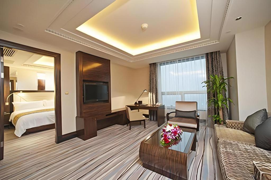 Grand Soluxe Zhongyou Hotel Shanghai Bagian luar foto
