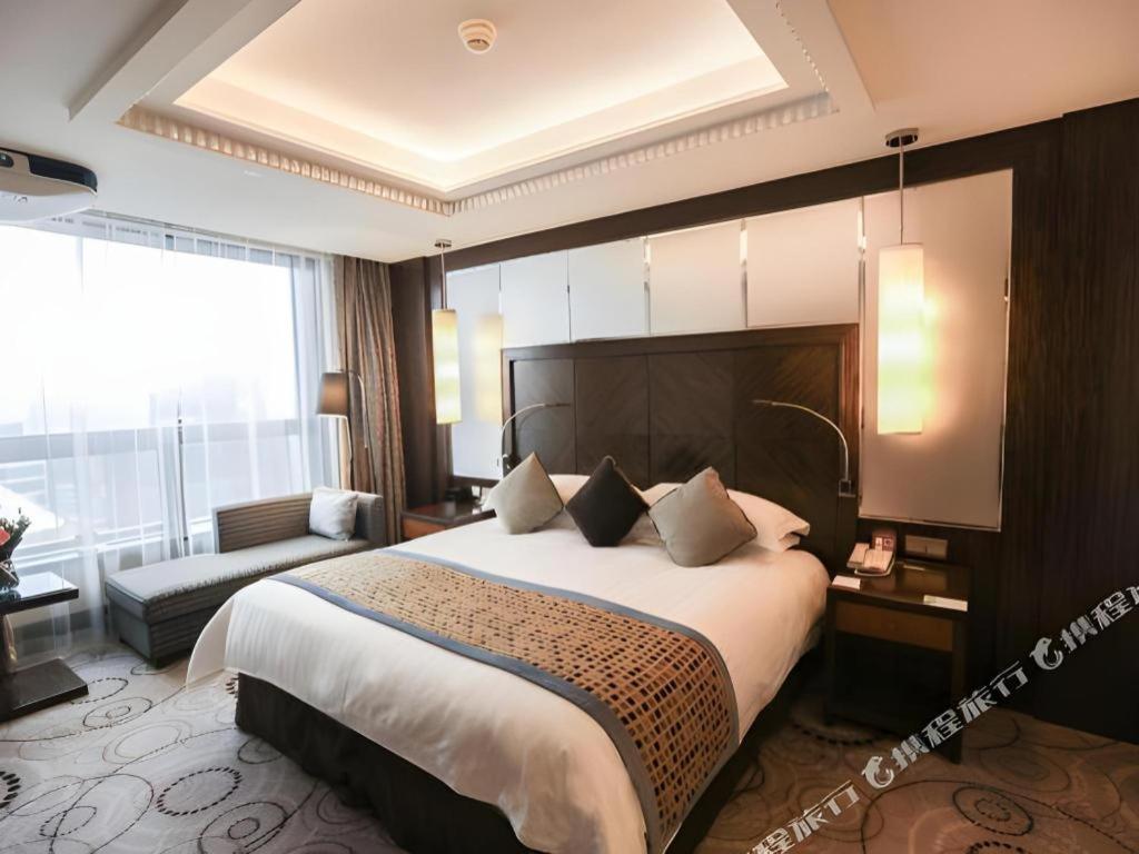 Grand Soluxe Zhongyou Hotel Shanghai Bagian luar foto