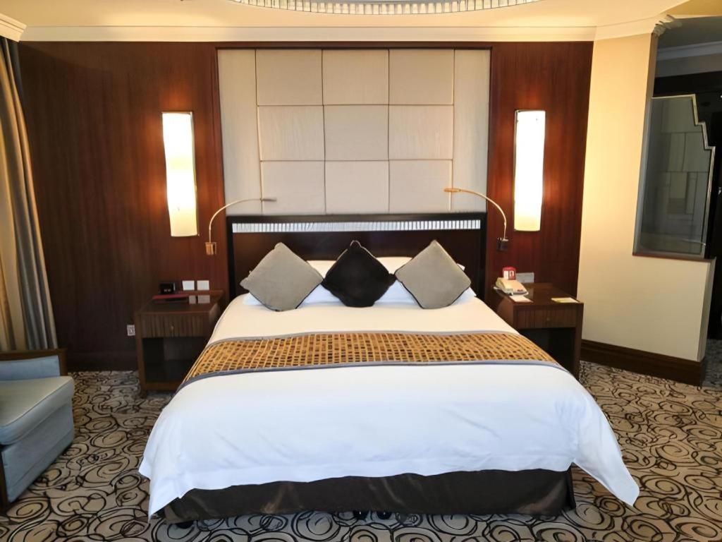 Grand Soluxe Zhongyou Hotel Shanghai Bagian luar foto