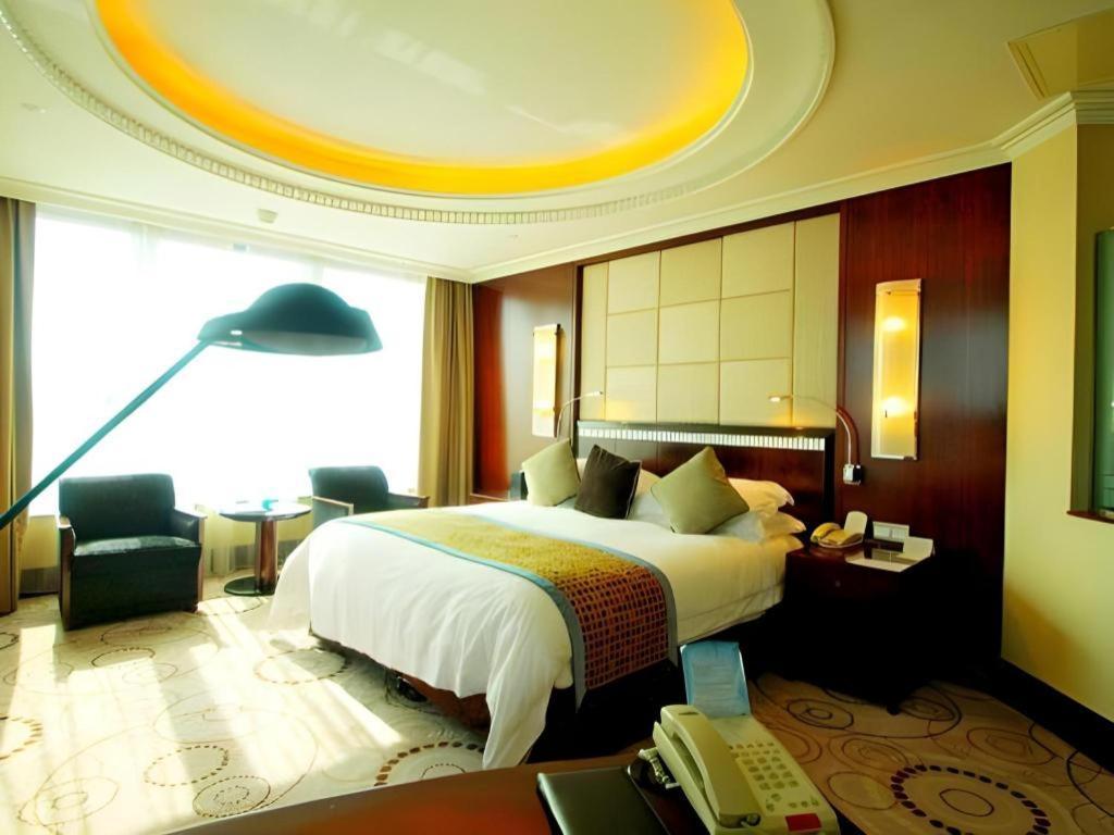 Grand Soluxe Zhongyou Hotel Shanghai Bagian luar foto
