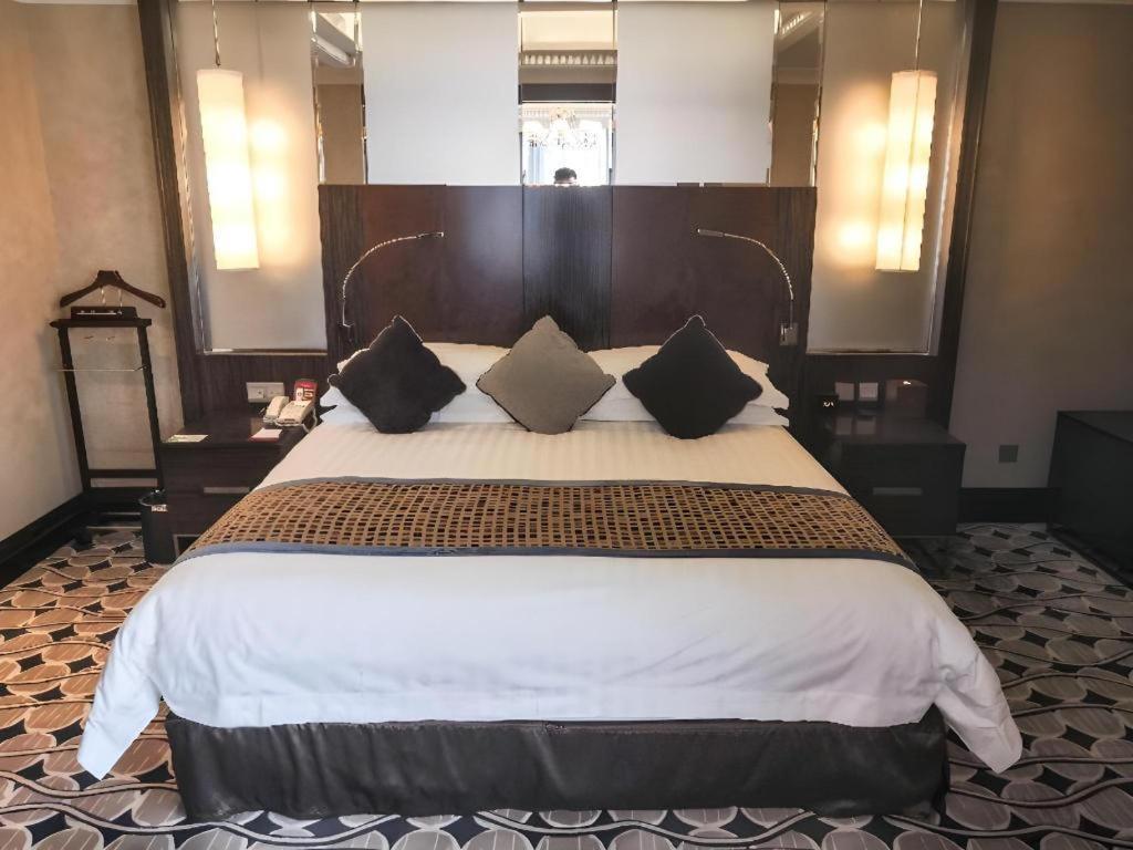 Grand Soluxe Zhongyou Hotel Shanghai Bagian luar foto